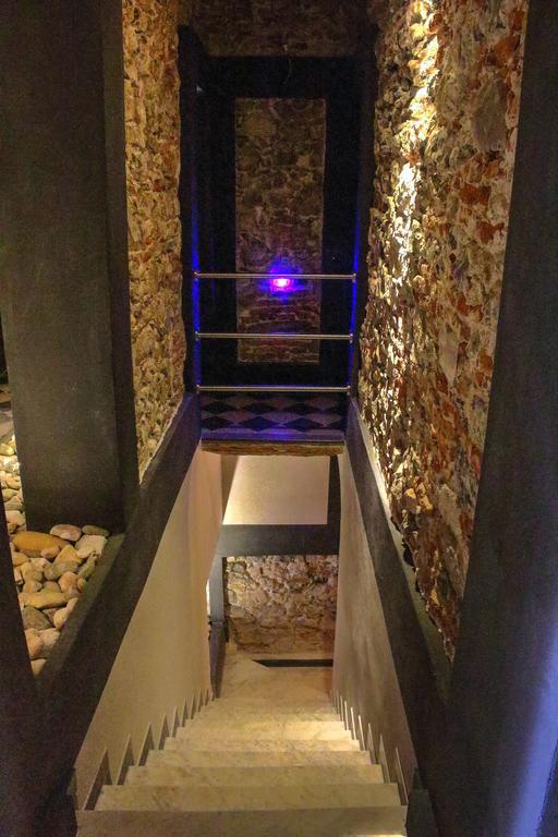 Hotel Pino Леричи Екстериор снимка